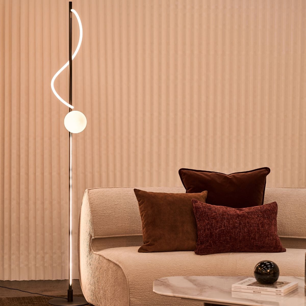 MAGMINI FLOOR TO CEILING LAMP COMPLETE