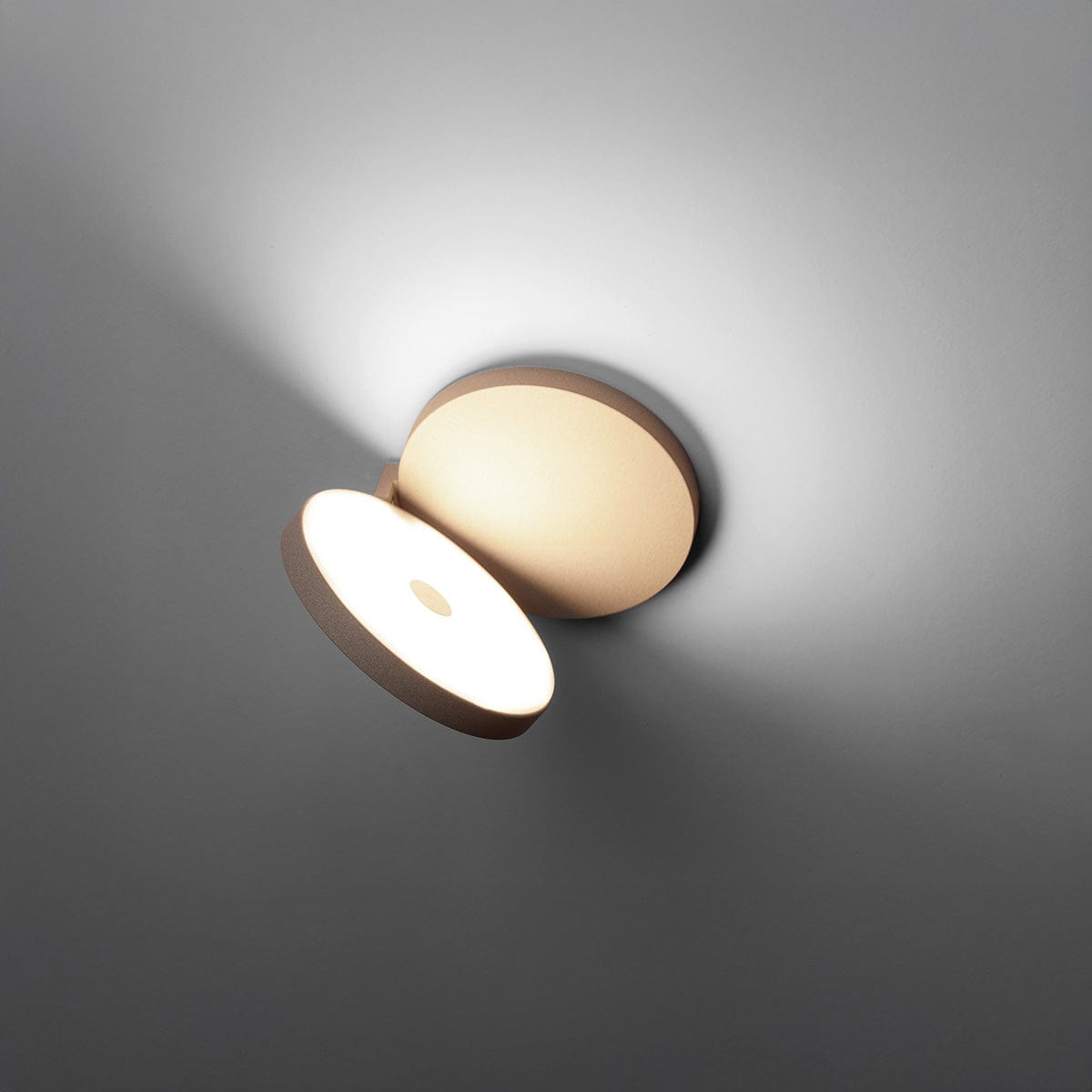 OLIMPIA LED WALL LIGHT