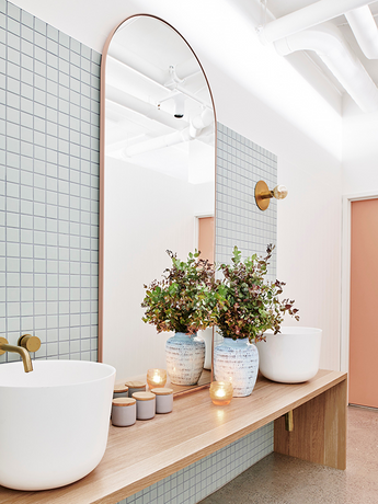 Extended bathroom vanity light deals