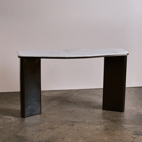 BILIA CONSOLE TABLE