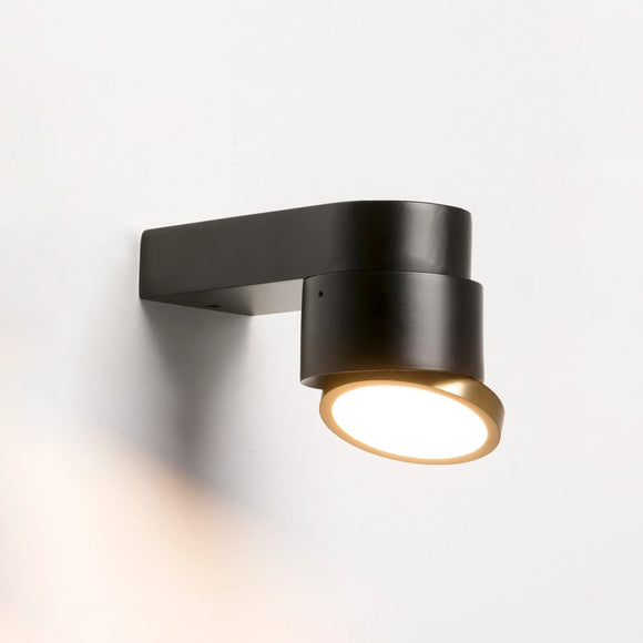 FULCRO LED WALL LIGHT ON